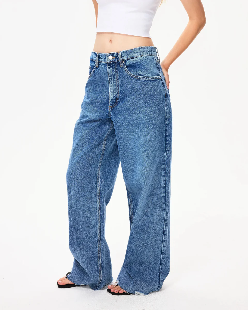 Classic Low Rise Denim | Light Wash - Image 3