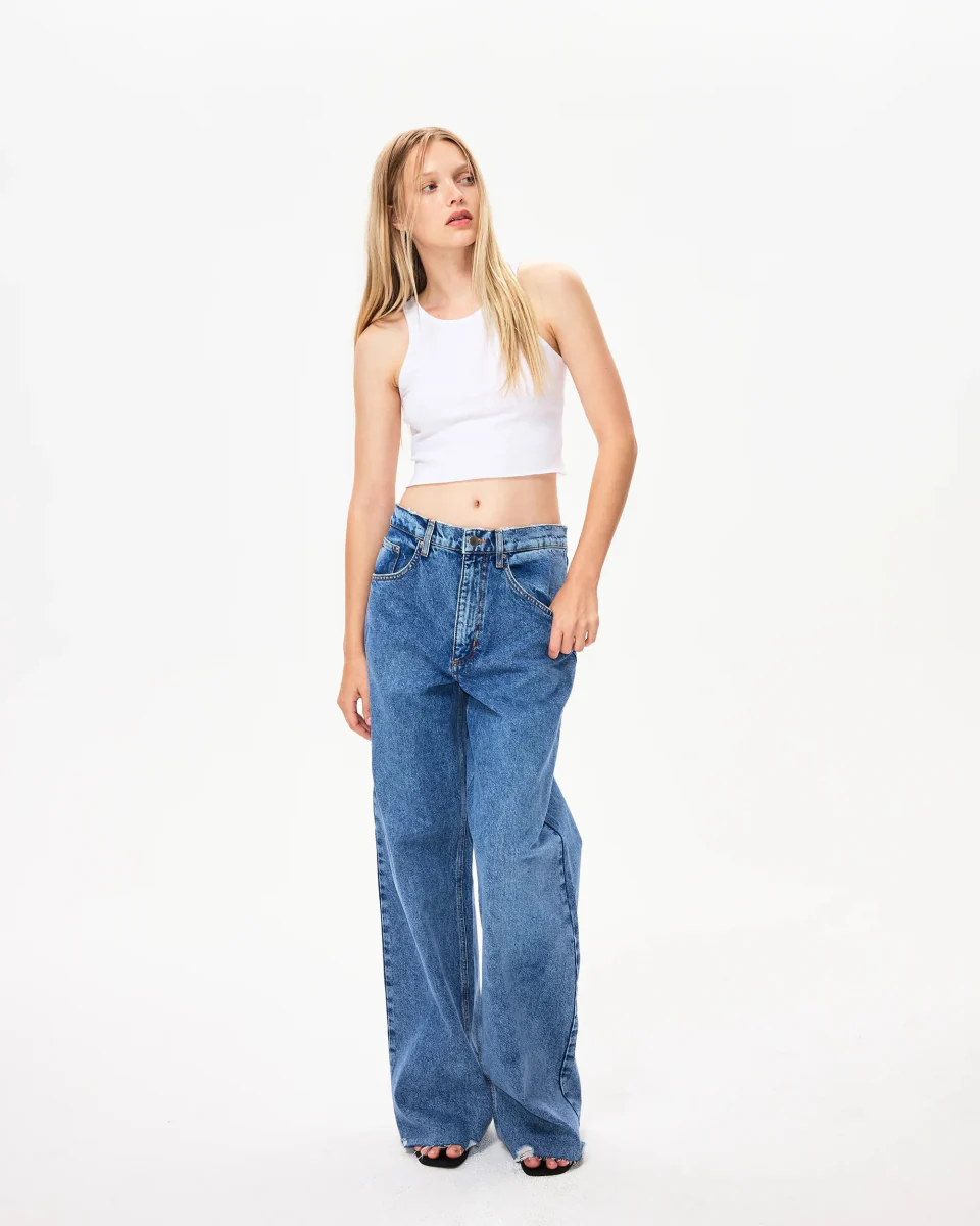 Classic Low Rise Denim | Light Wash - Image 4