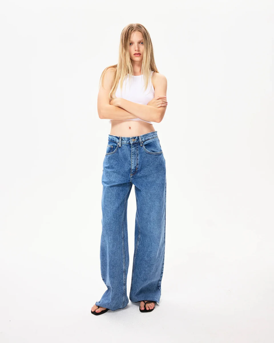 Classic Low Rise Denim | Light Wash - Image 5